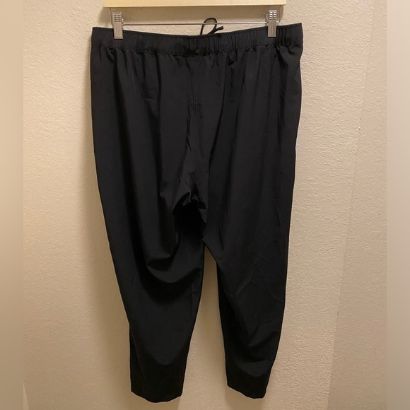 Summersalt Black On The Go Straight Leg Pant Size 10 - Picture 8 of 10
